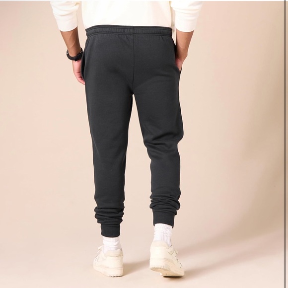 NIP Amazon Essentials Black Fleece Jogger Sweatpants - Picture 3 of 5